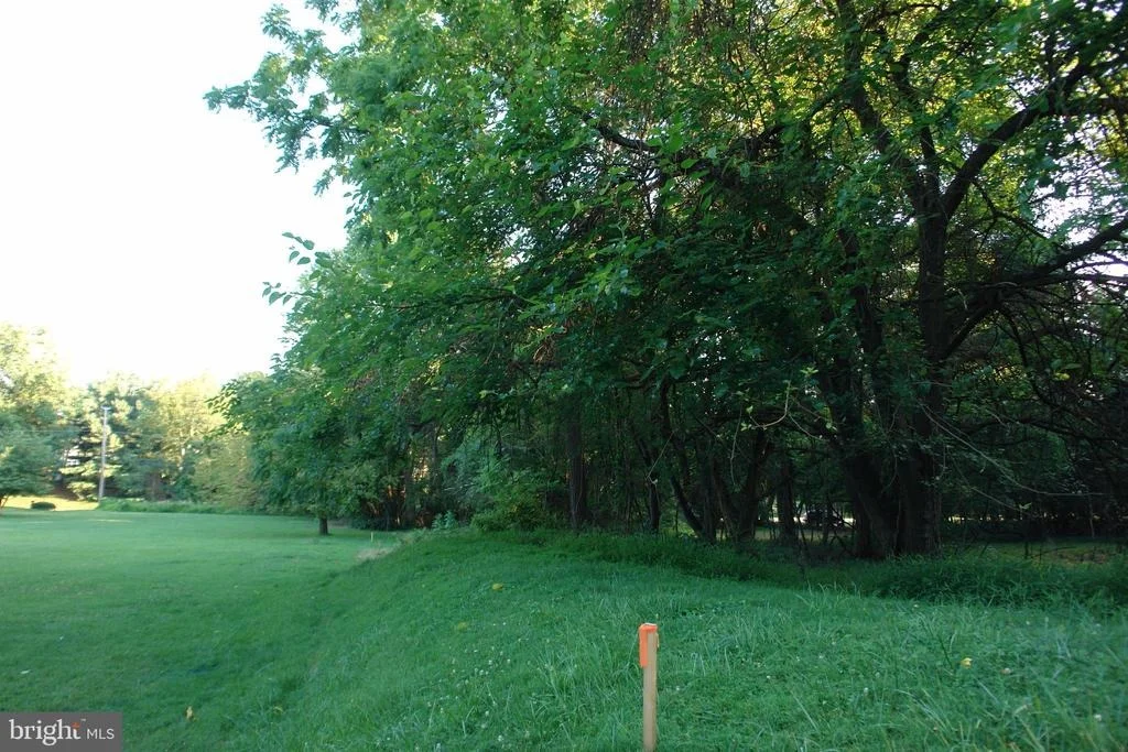 Photo of 8365 WARFIELD ROAD
