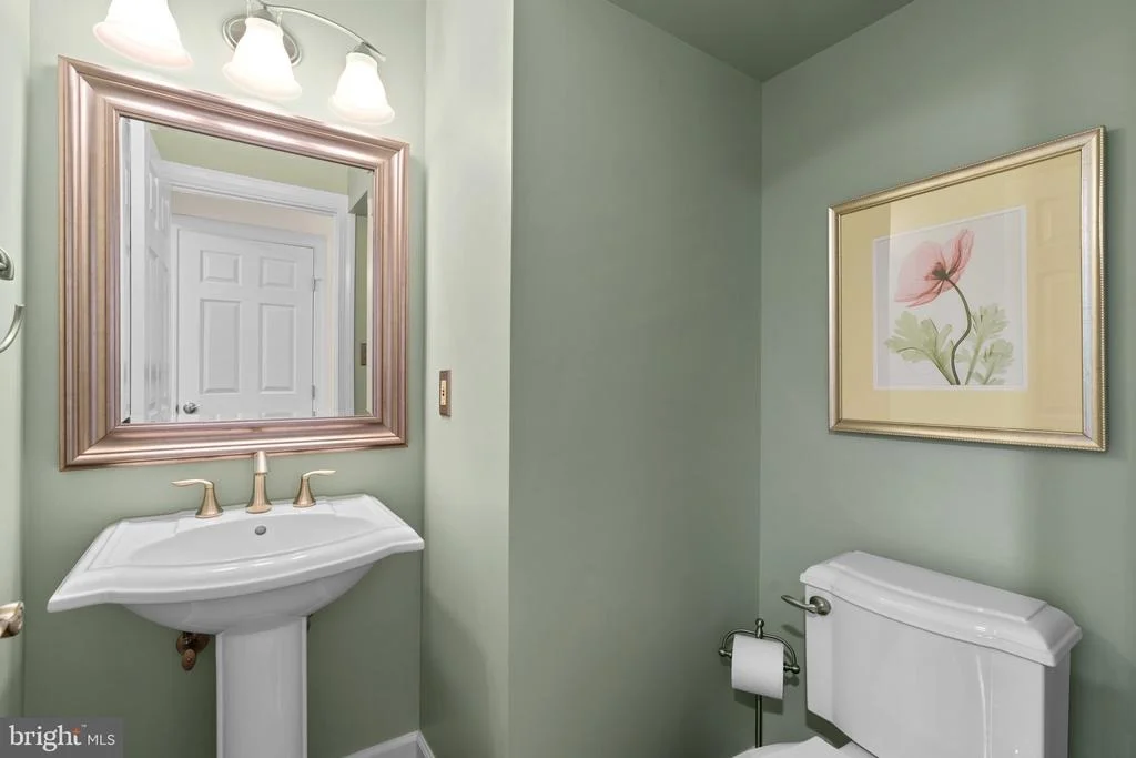 Photo of 17705 GLOBE THEATRE DRIVE