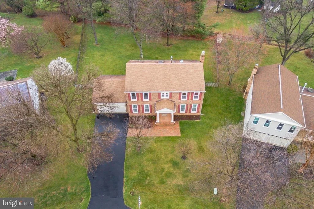 Photo of 17412 EVANGELINE LANE