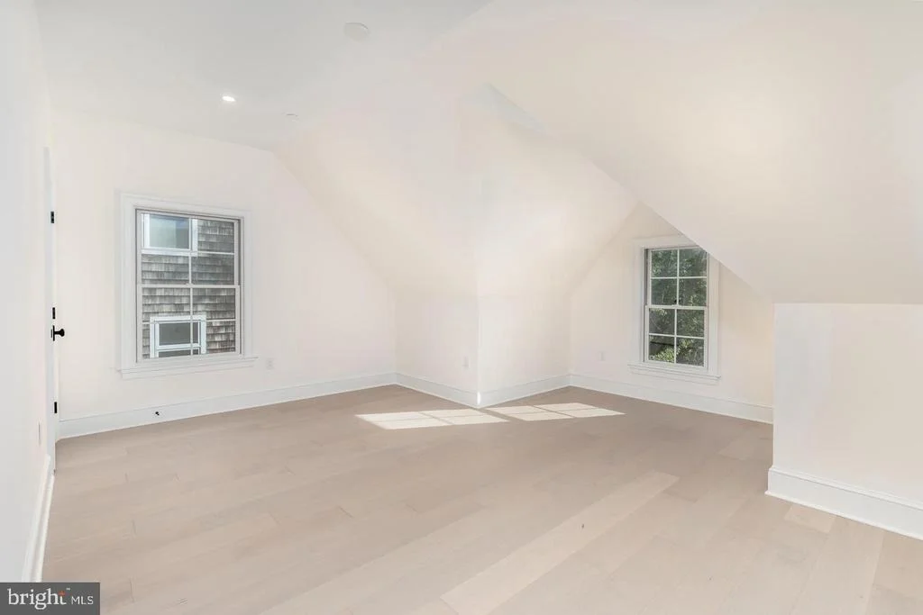 Photo of 5631 MACARTHUR BOULEVARD NW
