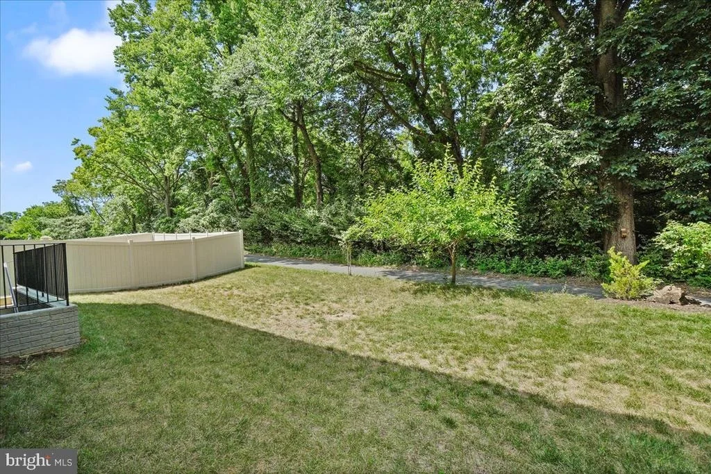 Photo of 5211 CONTINENTAL DRIVE