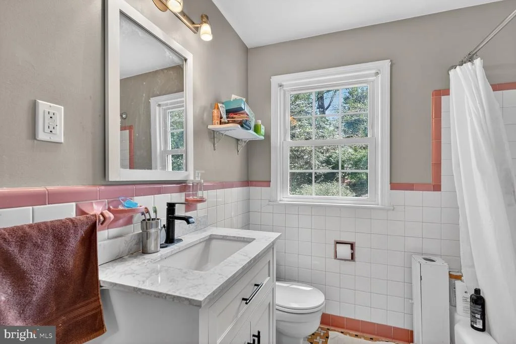 Photo of 7215 ROLLINGWOOD DRIVE