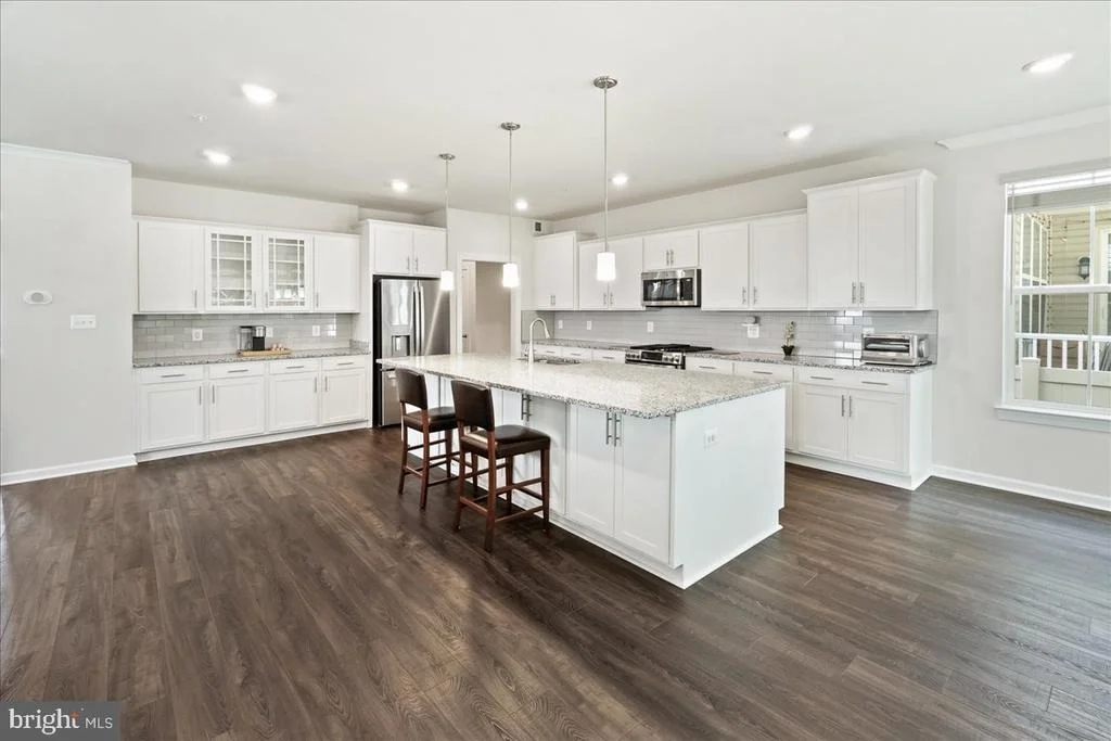 Photo of 5211 CONTINENTAL DRIVE