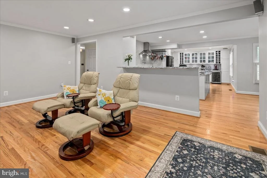 Photo of 9426 MOUNT VERNON CIRCLE
