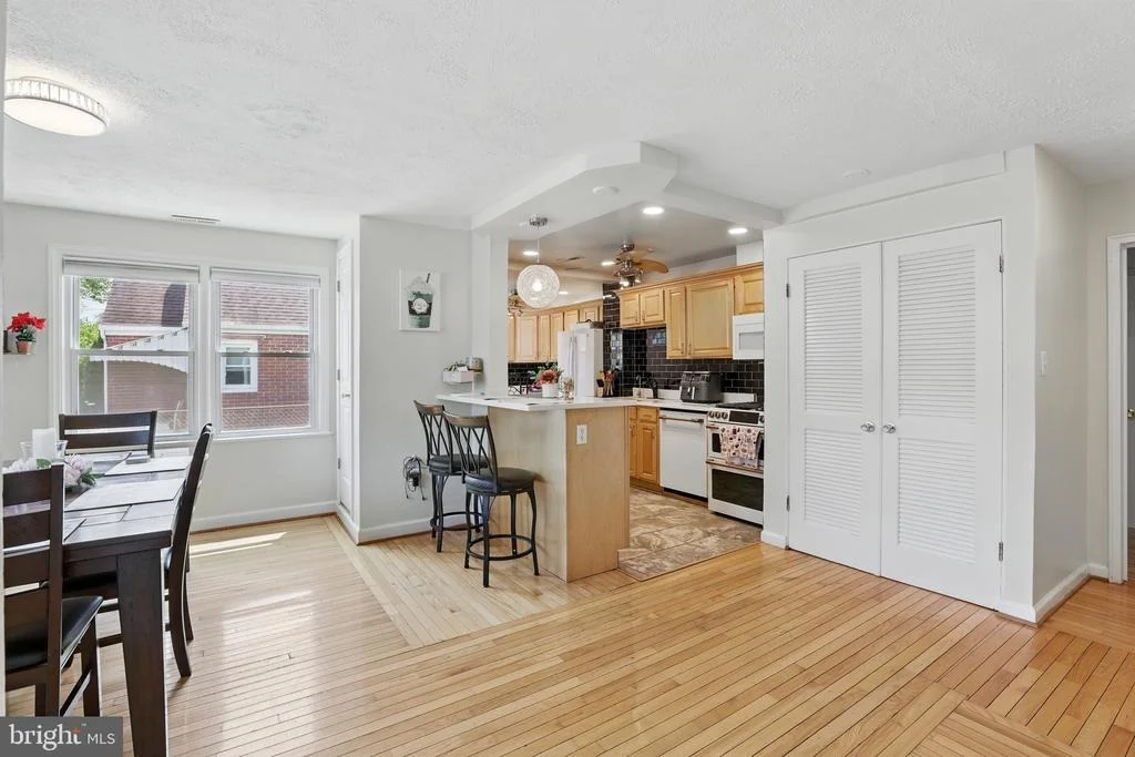 Photo of 6836 STANDISH DRIVE