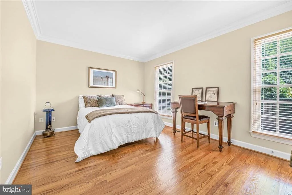 Photo of 6807 MEADOW LANE