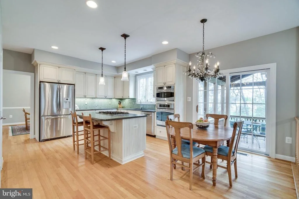 Photo of 9827 FIVE OAKS ROAD