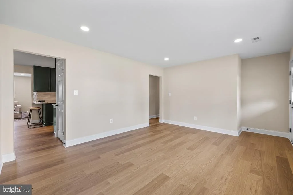 Photo of 1733 BOLLINGER ROAD