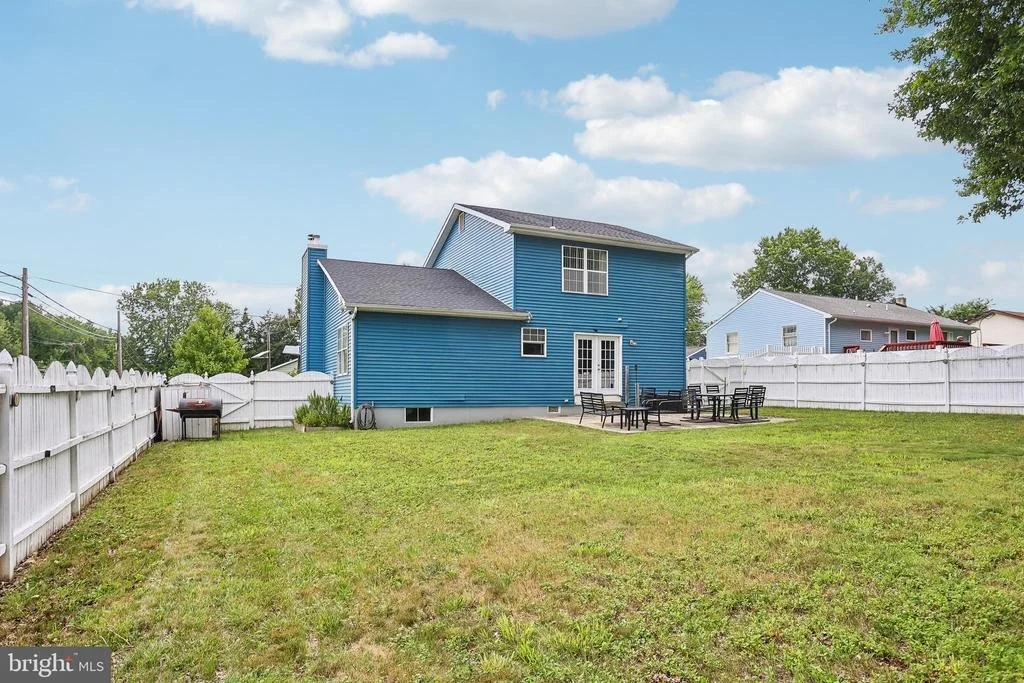 Photo of 1120 LAMBERT DRIVE