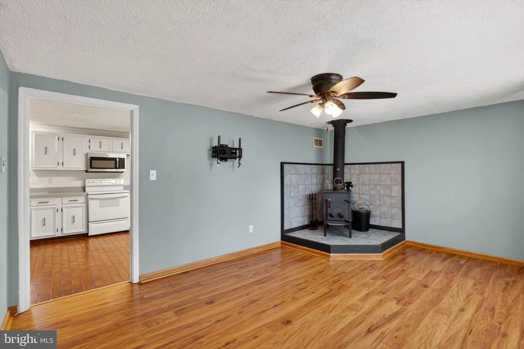 Photo of 9773 EMERALD LANE