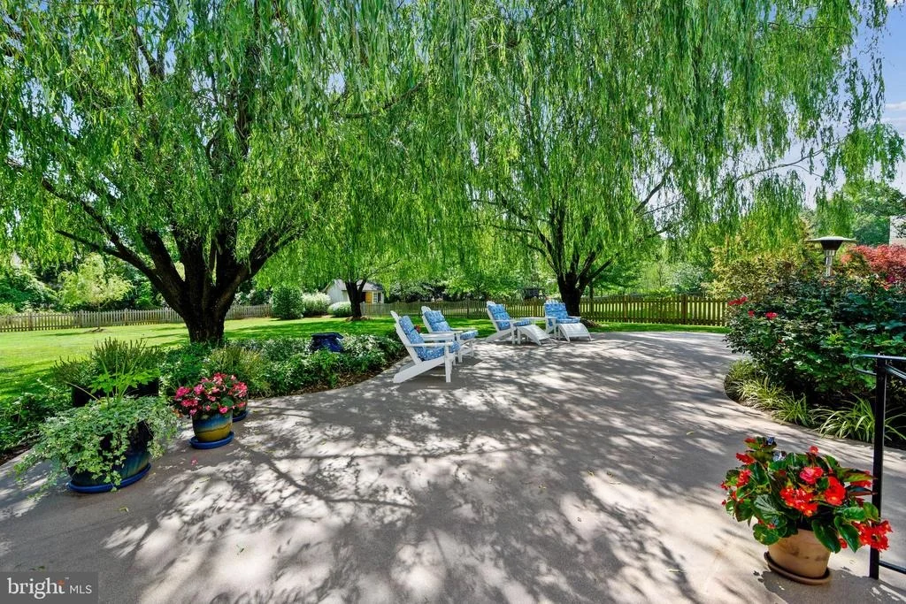 Photo of 25853 SPRING FARM CIRCLE
