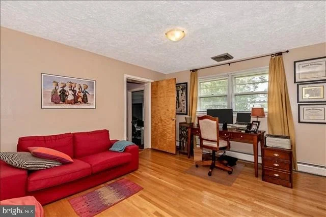 Photo of 4115 MUNCASTER MILL