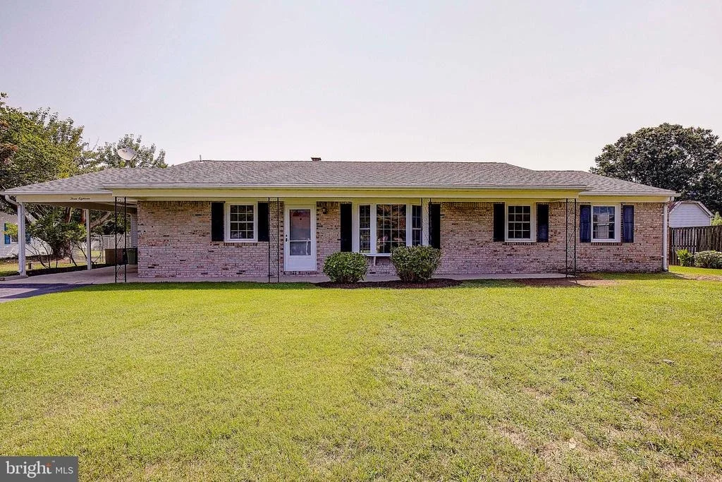 Photo of 318 OVERLOOK DRIVE