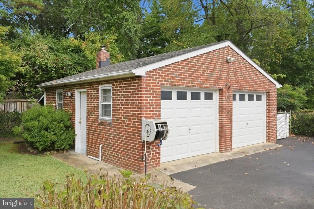 Photo of 122 KUETHE DRIVE