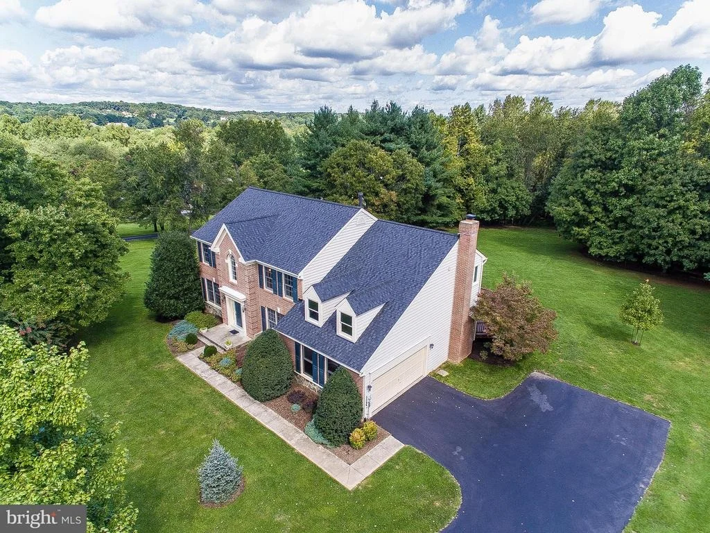 Photo of 22413 SWEETLEAF LANE