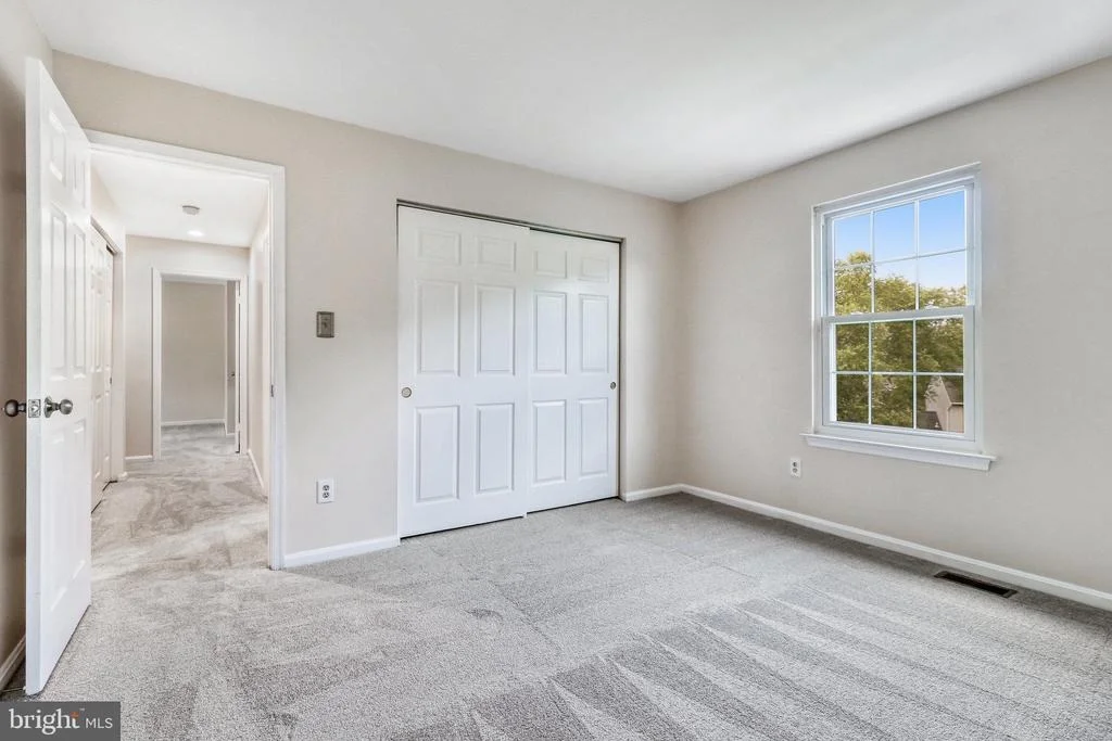 Photo of 1433 VALEBROOK LANE