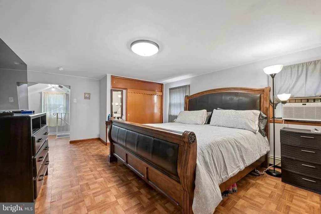 Photo of 211 BARLOW AVENUE