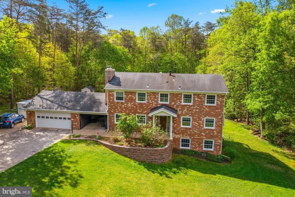Photo of 9045 FORESTVIEW DRIVE