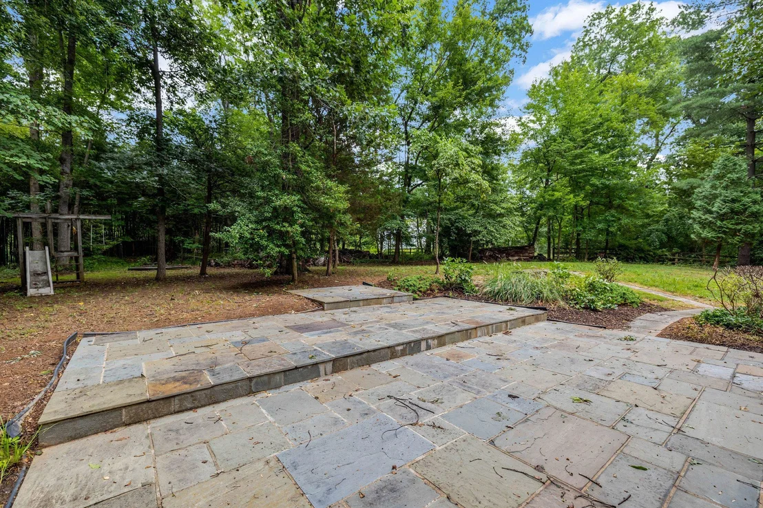 Photo of 1132 SPRINGVALE ROAD
