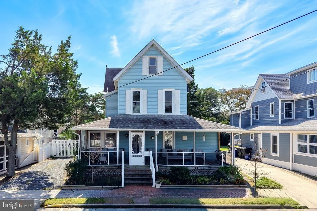 Photo of 18 DELAWARE AVENUE