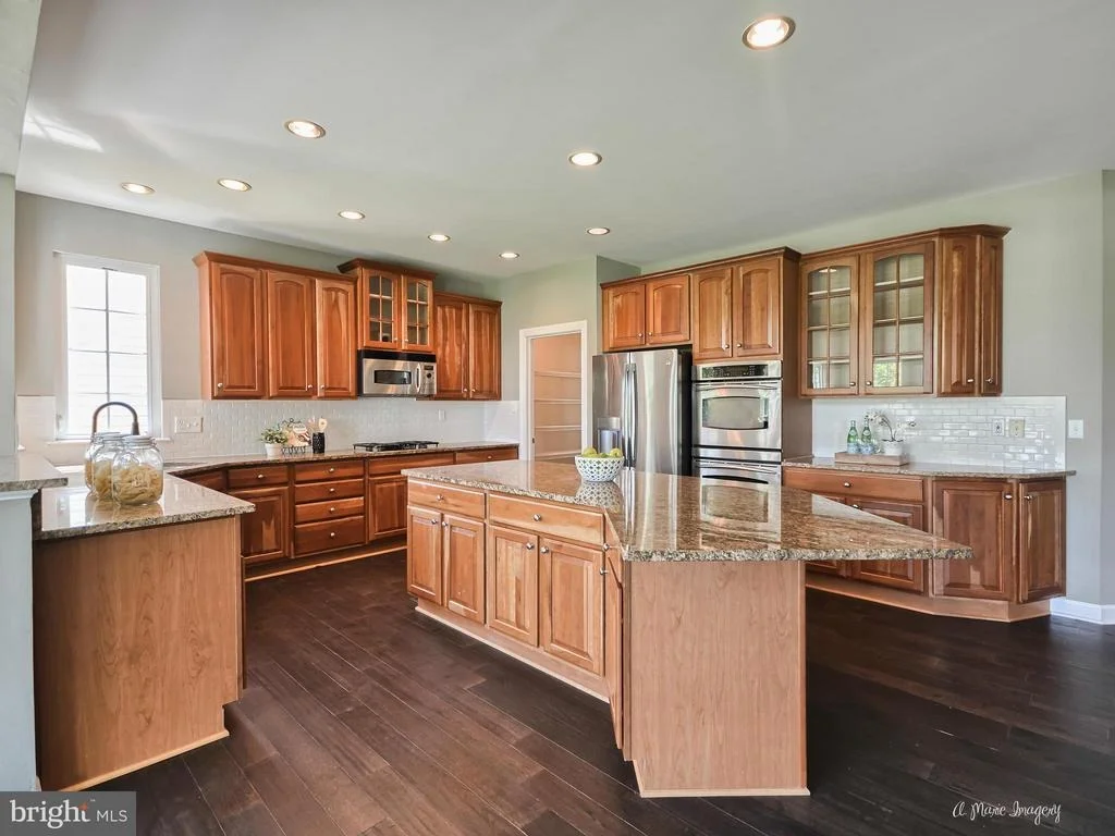 Photo of 402 GLENBROOK DRIVE