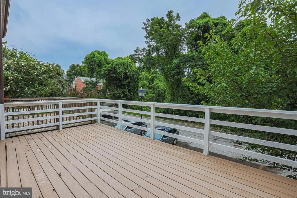 Photo of 1906 GREENHAVEN DRIVE