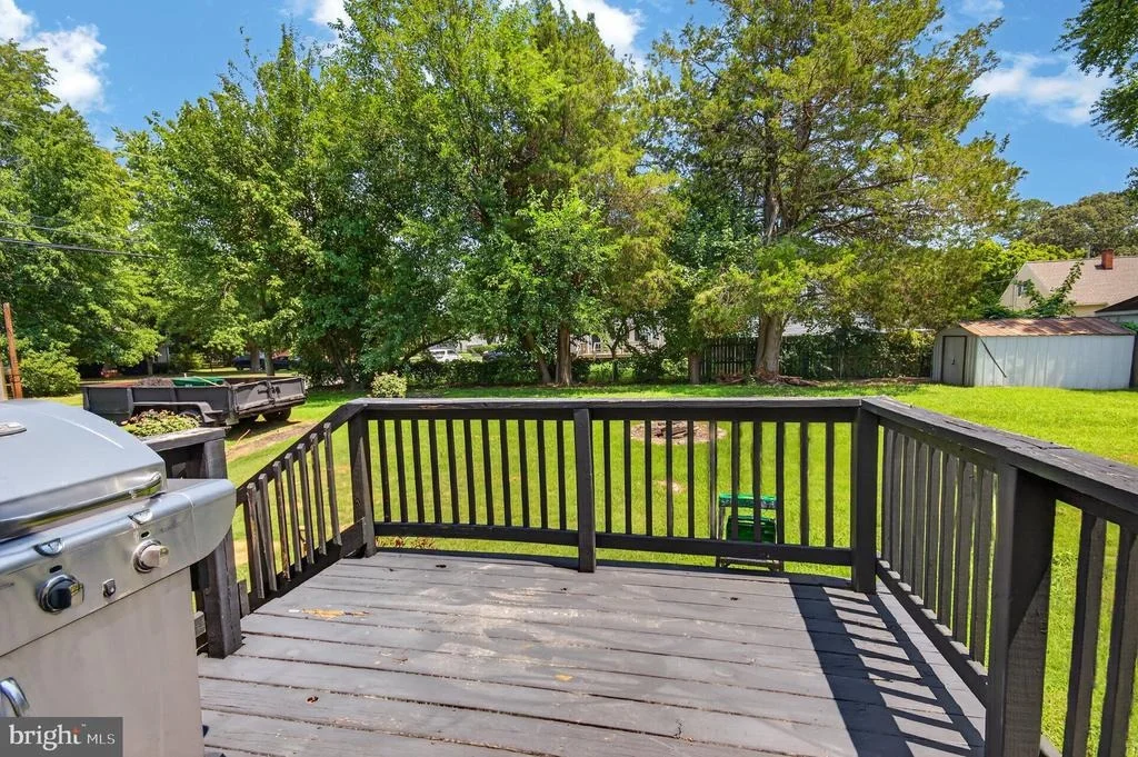 Photo of 1501 LAUREL DRIVE
