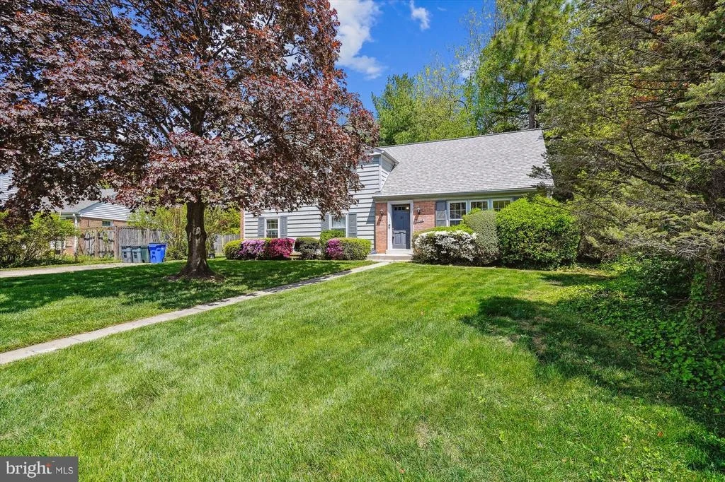 Photo of 11909 SMOKETREE ROAD