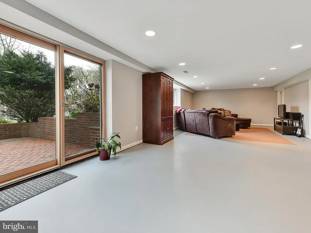 Photo of 6143 LONG BRANCH ROAD