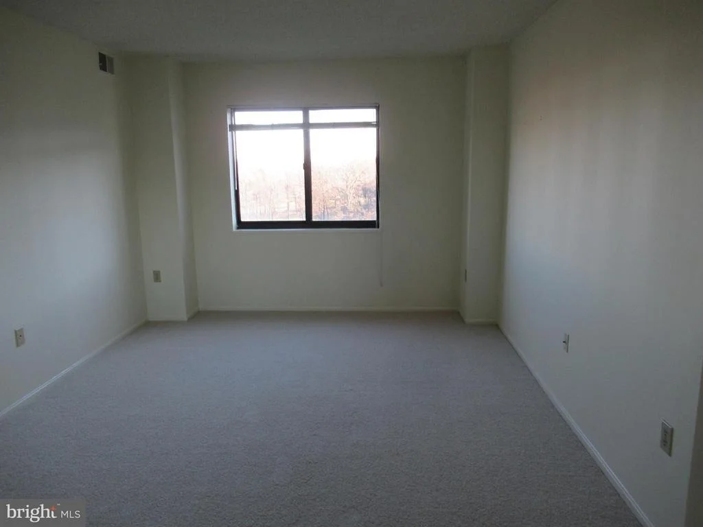 Photo of Unit 3821 at 15115 INTERLACHEN DRIVE