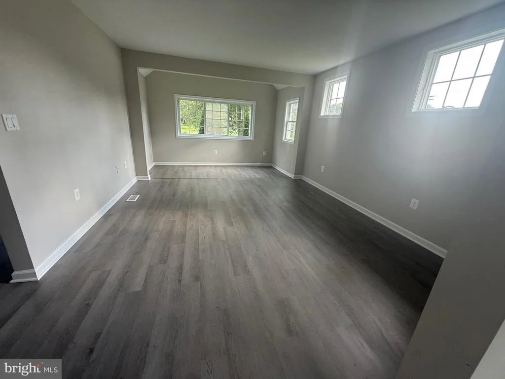 Photo of 10516 BIRD RIVER ROAD