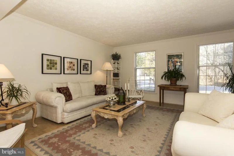 Photo of 10941 HILLTOP LANE