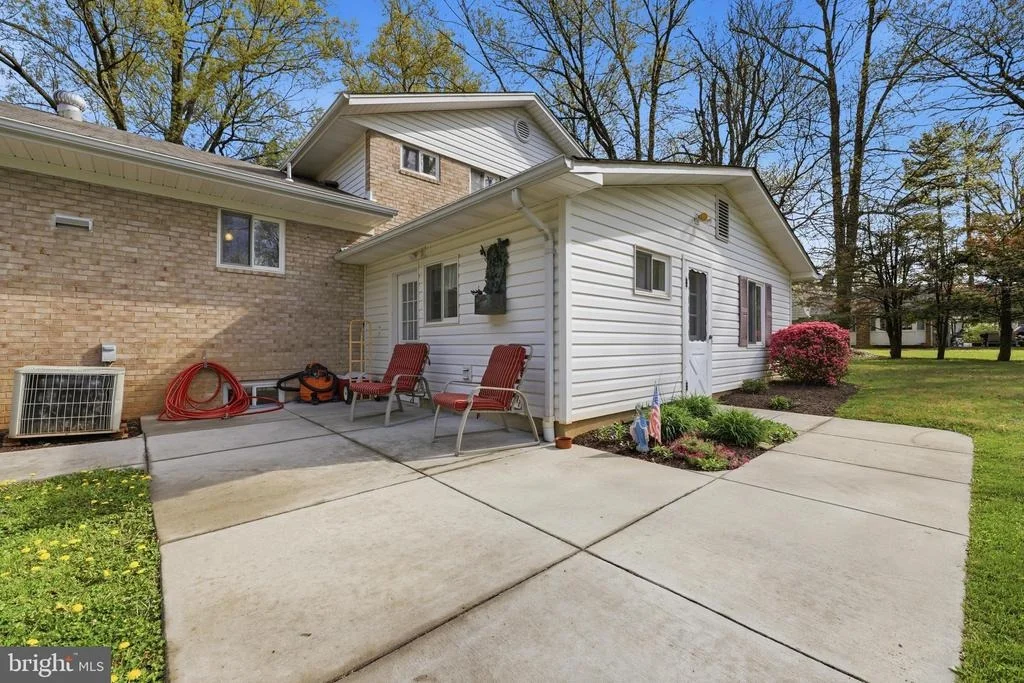 Photo of 1814 MARYMONT ROAD