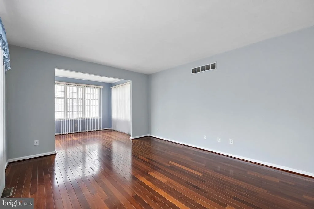 Photo of 704 SHIPTON ROAD
