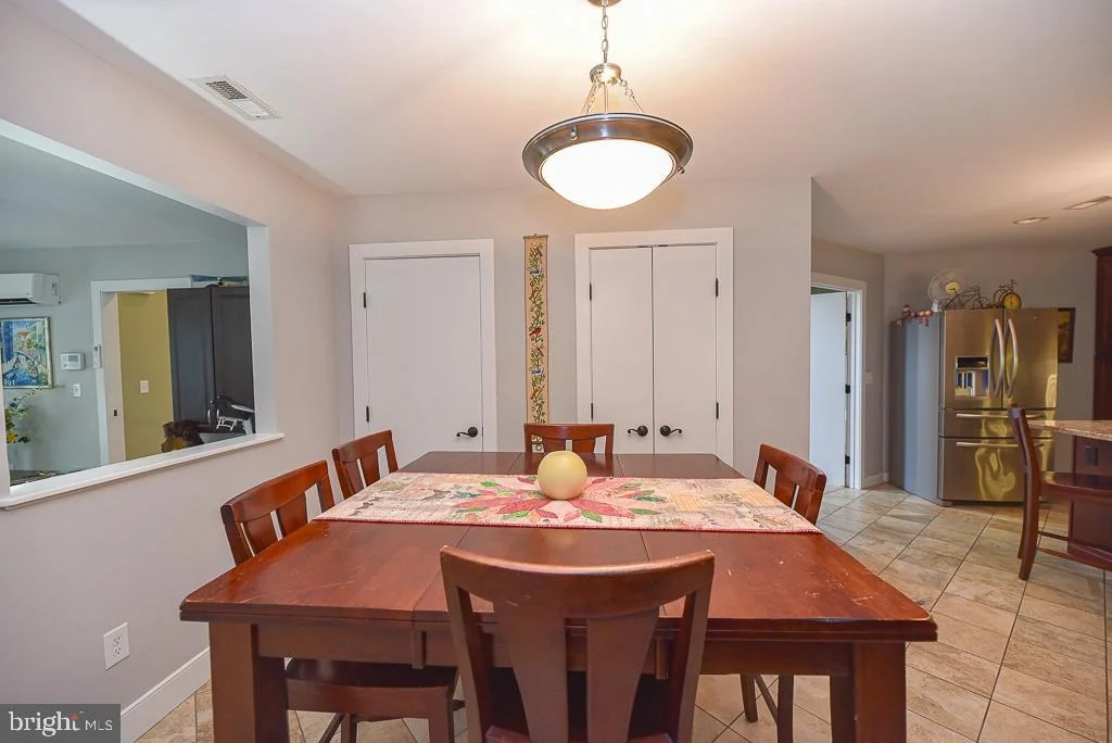 Photo of 39 N PRIMROSE LANE