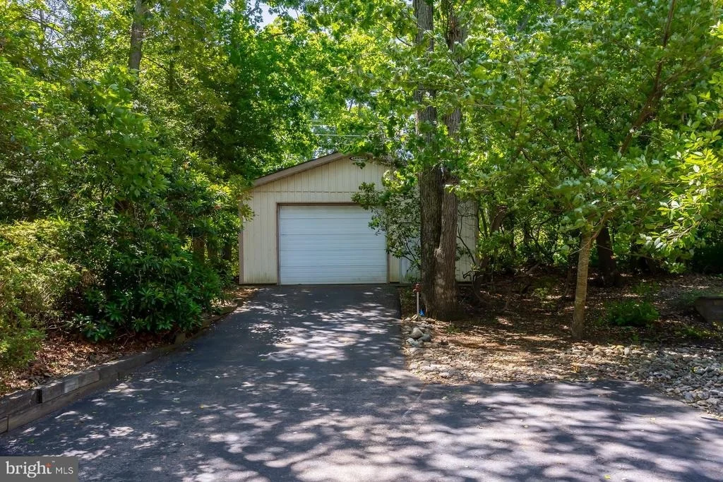 Photo of 73 COLONIAL TERR