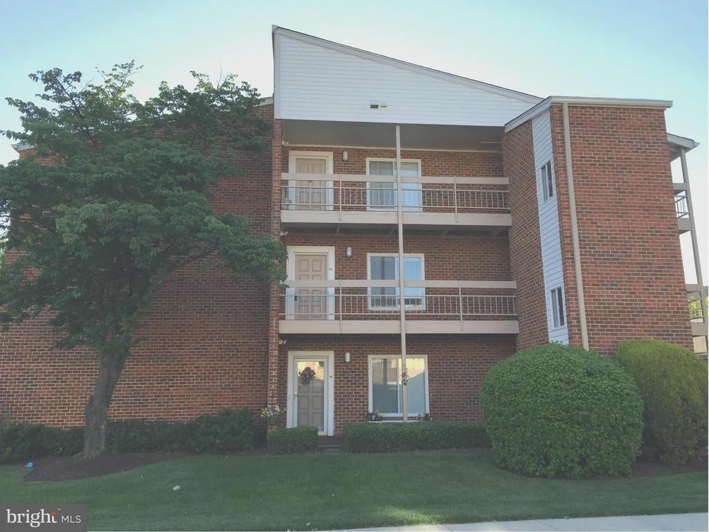 Photo of Unit 152A at 3500 FOREST EDGE DRIVE