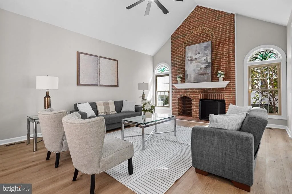 Photo of 9425 FLOWERDEN LANE