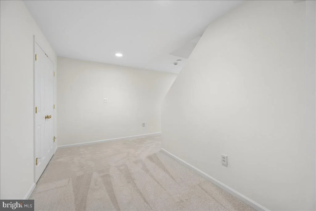 Photo of 18710 SEVERN ROAD