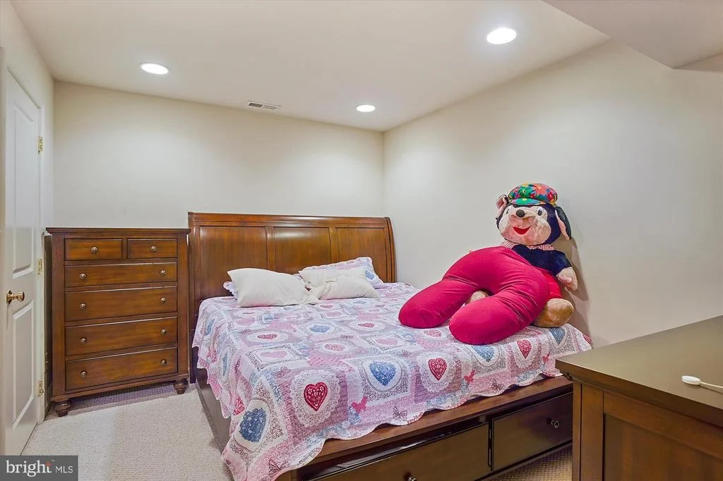 Photo of 23621 SUGAR VIEW DRIVE