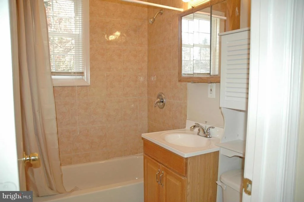 Photo of 3228 WAYNE ROAD