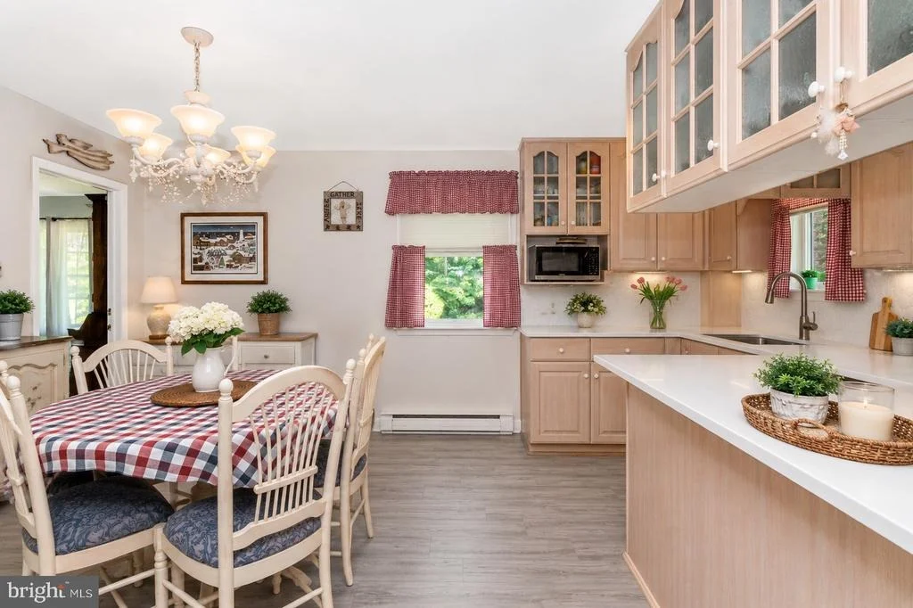 Photo of 6213 WHITE OAK DRIVE