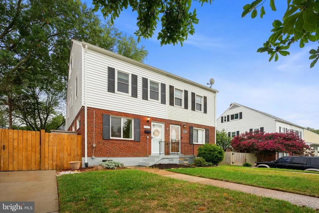 Photo of 2227 SWEETBRIAR DRIVE