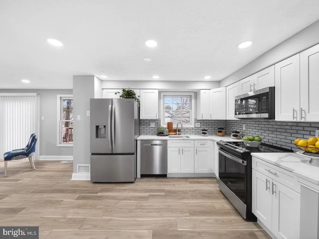 Photo of 18011 SILVER LEAF DRIVE