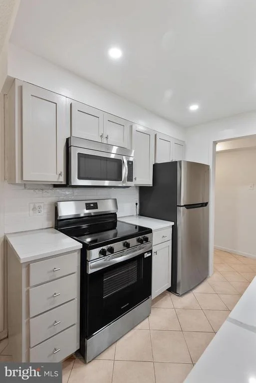 Photo of Unit 602B at 11600 STONEVIEW SQUARE