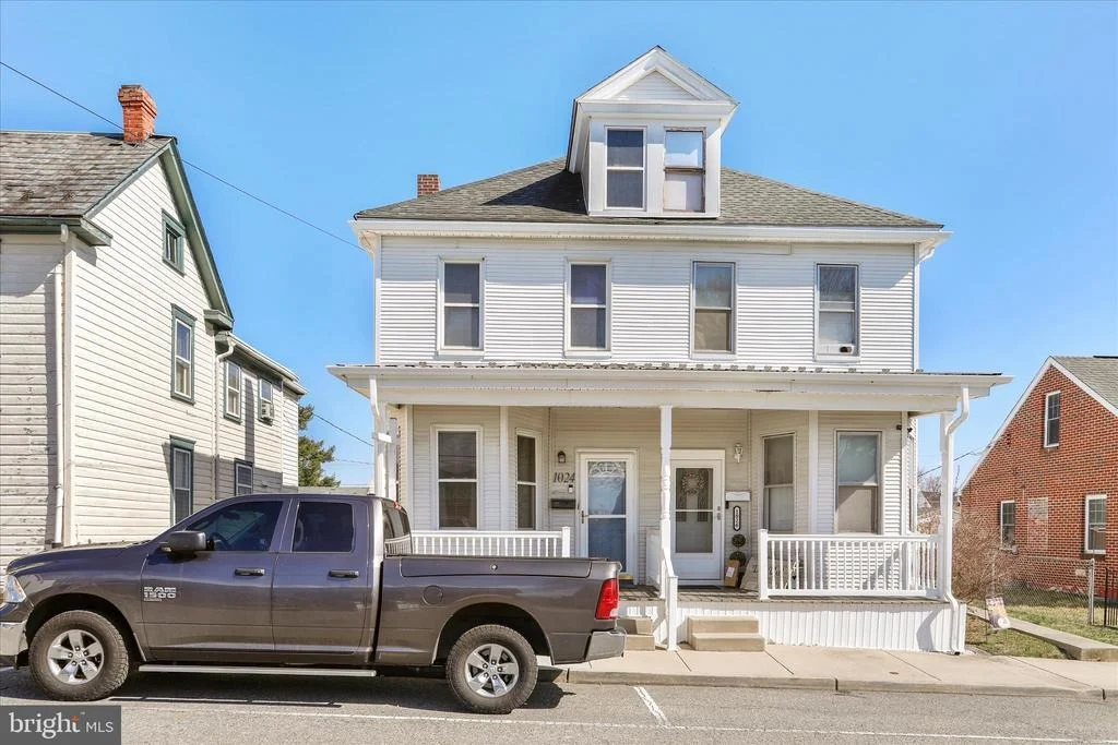 Photo of 1024 POPE AVENUE