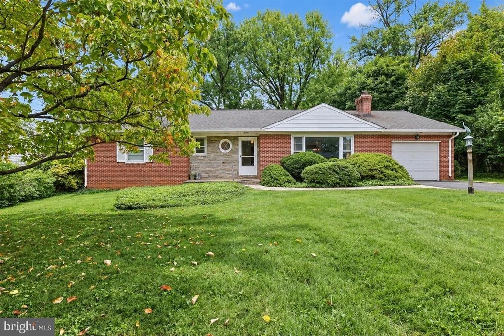 Photo of 1221 DULANEY VALLEY ROAD