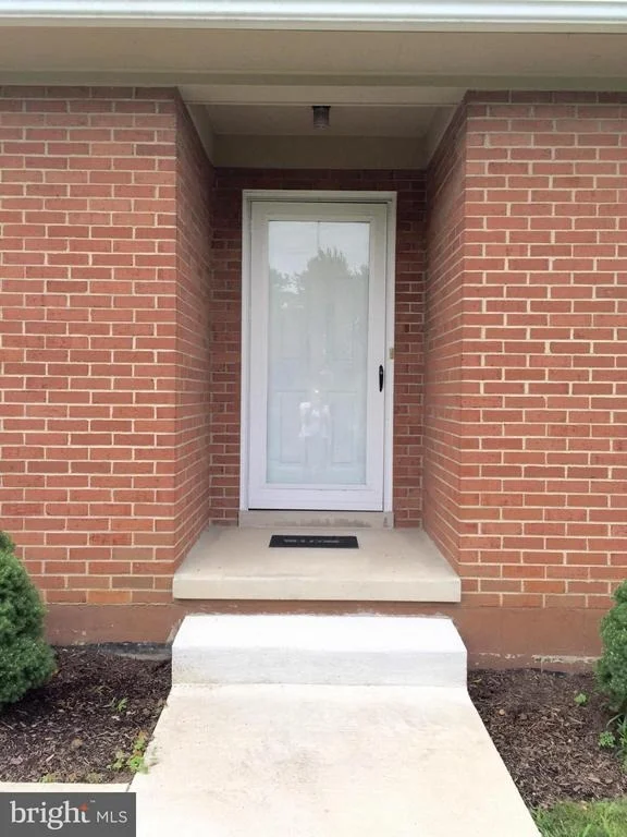 Photo of 6007 KEYSER LANE
