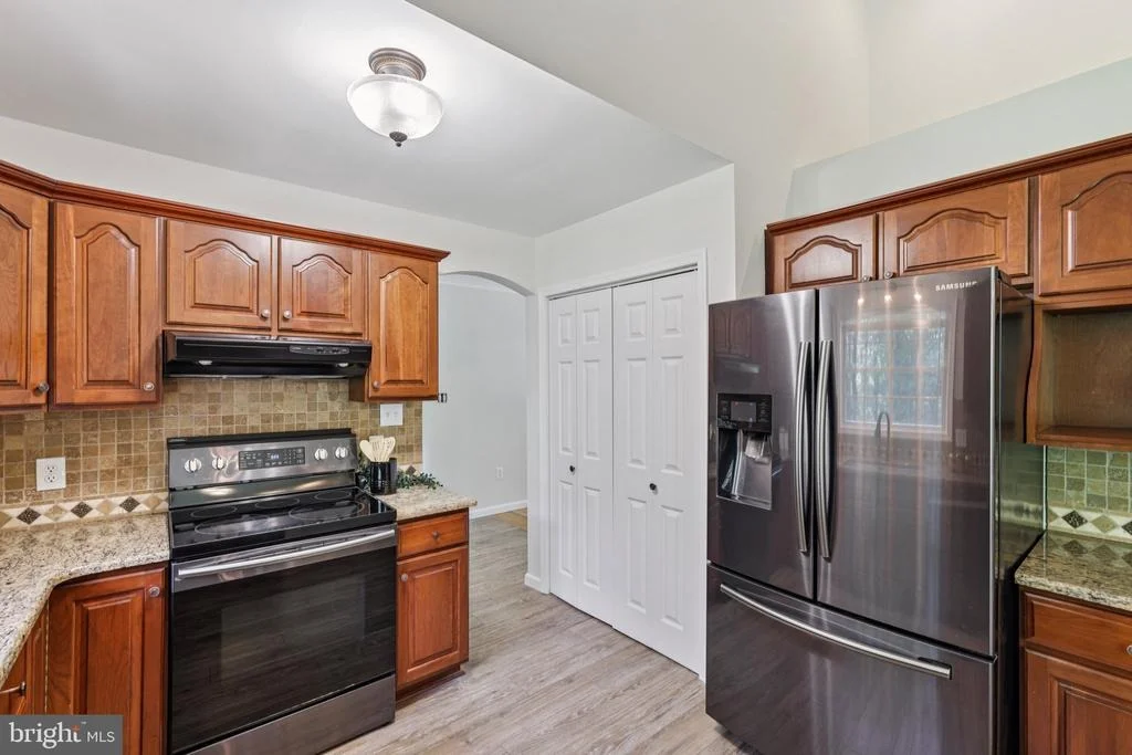 Photo of 7584 CARLIN ROAD