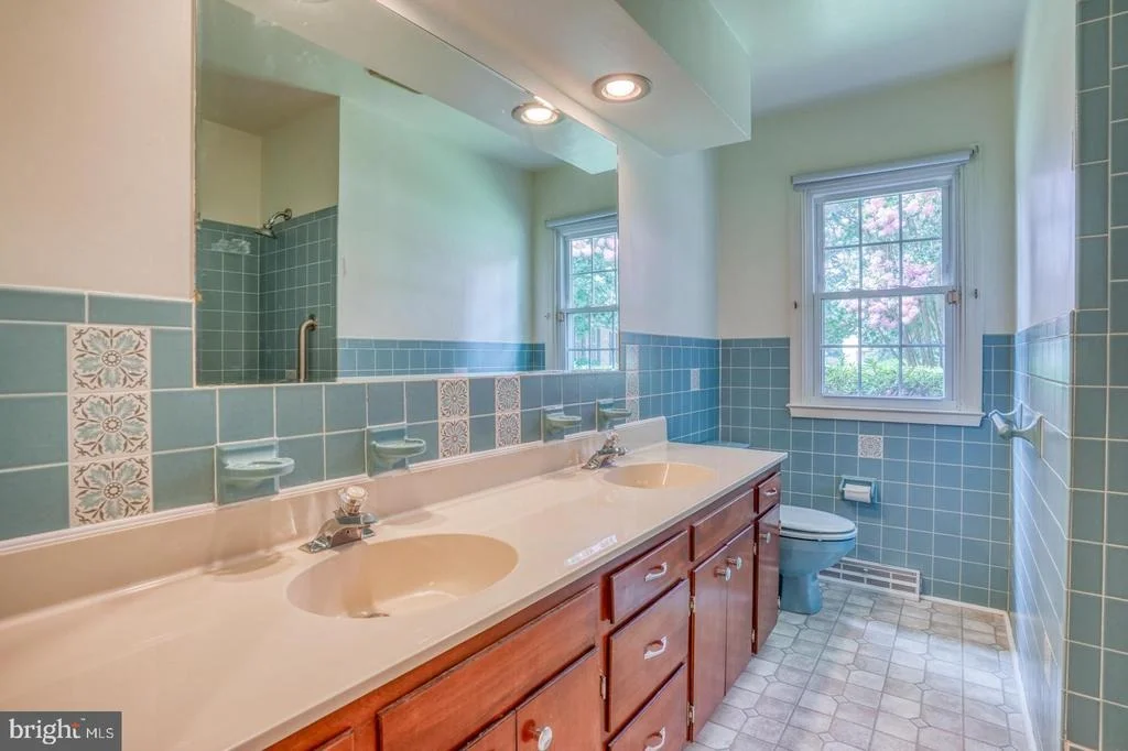 Photo of 5 WINGED FOOT ROAD